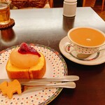 森のらくだ - ミルクティーはお砂糖多めが美味しいです。