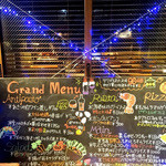 アンディカフェ - 通りに出ている黒板メニュー