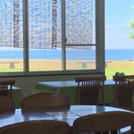 甲楽城売店 - 席から見える海