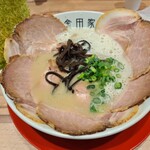 黒豚とんこつ金田家 なんばラーメン一座店  - 