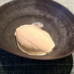 蒼 - ホントに出来立てのデリケートなアイスクリーム。
      優しい甘さに、最後までメロメロです(^^)