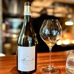 蒼 - 前回、あまりムルソーっぽくないと思いましたが、今回は、黄桃やハチミツのようなとろりとした甘さを前面に感じて、少し印象が少し違います。
      私のバカ舌たる由縁です(^^)