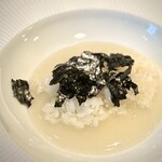 蒼 - この「こんとび海苔」、鮮烈です！
      以前は蛤出汁のリゾットだけでしたが、こちらの海苔と合わさることで、より広がりを感じます。
      美味しい〜♪