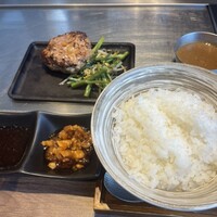 鉄板和食とワイン 萬鉄 - 