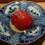 とり茶太郎 - 「塩トマトのおひたし」 
      ここで少し口をさっぱり。めちゃめちゃ甘いトマトでした。