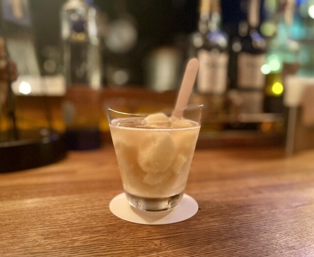 ザルッキンググラス （THE LOOKING GLASS） - 箕面船場阪大前