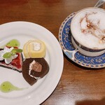 森の音楽家 - ケーキセット、ホットチョコレート