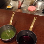 HAMBURG LABO - ソース（左ねぎ塩、右和風しょうゆ）