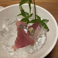ろっこん - お刺身はランチでも氷の上に乗って出てくる！