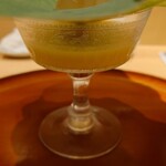 銀座 しのはら - 下には玉蜀黍の摺り流しと鼈のグラニテ