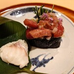 銀座 しのはら - 鮪の太巻と笹巻きの鯛の粽