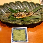 銀座 しのはら - 岐阜県郡上八幡の鮎は蓼酢で