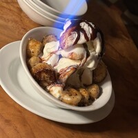 カルネジーオ イースト - 