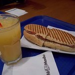 Cafe Madu - パニーニ+オレンジジュース