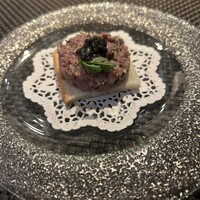 レストランあしや竹園 - ビーフタルタルのカナッペ