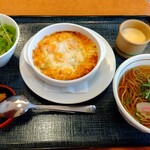 味のまるまつ - 料理写真:エビグラタン　ミニそばセット