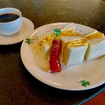 カフェレスト木鶏 - 料理写真:　たまごサンドセット850円