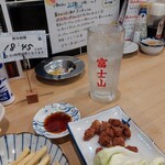 大衆酒場 富士山 - 何かにがしらのサワー…。