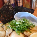 ケンチャンラーメン - 海苔、ネギ、メンマ、身入り