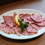 HUB Echigo Beer PUB CoCoLo新潟店 - 豚タンスモークペッパー