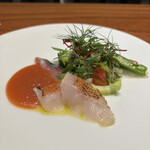 luogo - 鯵とキンキ　夏野菜サラダ仕立て　マンゴービネガーのガスパチョ