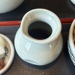 くいものや ラ・ネージュ - 大盛なので蕎麦つゆも付きます