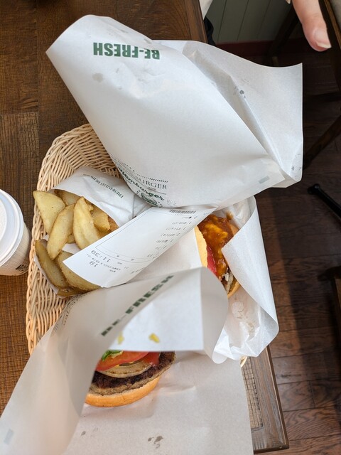FRESHNESS BURGER Tomigaya Ten photo 3