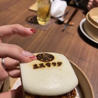 中国菜エスサワダ - フォアグラバーガー