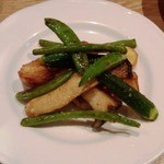 ビストロバル パリ4区 - 季節野菜のソテー ニンニク風味