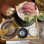 シハチ鮮魚店 北24条本店 - 