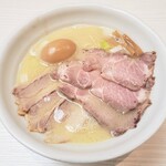 麺処 景虎 ほん田  - 特製濃厚鶏白湯ラーメン　1150円
