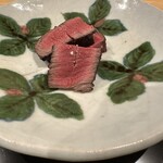 にくの匠 三芳 - 特選但馬牛のステーキを黒トリュフソースで