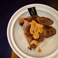 馬刺しと焼き鳥 グルマン三年坂 - 馬肉ステーキごはん