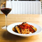 南三陸ワイナリー - ナスとモッツァレラチーズの南三陸産トマトソースパスタ