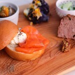 南三陸ワイナリー - 南三陸の旬の食材を使ったプレートランチ