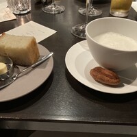 Opuses - クラムチャウダーとフォカッチャ