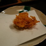 赤坂 きた福 - 桜海老と筍のかき揚げ ※少々食べてしまいました 2014.3.2x