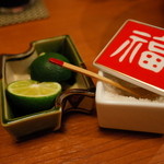 赤坂 きた福 - 【蟹の準備】塩とすだち 2014.3.2x