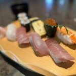 しほう田 - にぎり　　味噌汁はしじみ