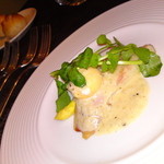 ＢＩＳＴＲＯ Ｂｏｎｎｅ－ｃｈｅｒｅ - 卵黄のポシェとクレッソンのサラダ.トリュフオイル入りエシャロットソース (Dinner)