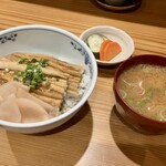 しんのすけ - 穴きゅう丼(みそ汁・ぬかづけ付)