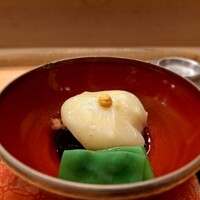 赤坂 菊乃井 - ⚫強肴
                    「夏越しの薬石　豚角煮　じゃが芋餡　蓮芋　辛子」