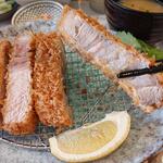 とんかつ 千寿 - 最後はワサビ醤油で