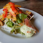 51CAFE - サラダ（ポテサラ側）