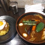 ラマイ - スープサピブタス　スープ大盛り、ライスS　目玉焼き