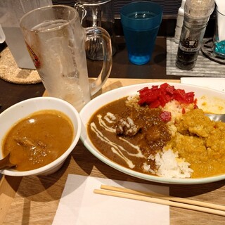 ステーキ&カレー 六軒ロール_0