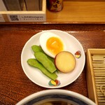 しののめヌードル - つけたぬき（通称：ぽんぽこ）に付く小皿