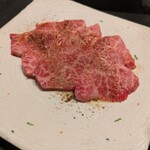 焼肉酒宴くいだおれはなれ家 - 飛騨牛カルビ