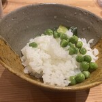 食堂えびちゃん - 土鍋ごはん（エンドウ豆）