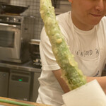 食堂えびちゃん - 富良野アスパラの天ぷら